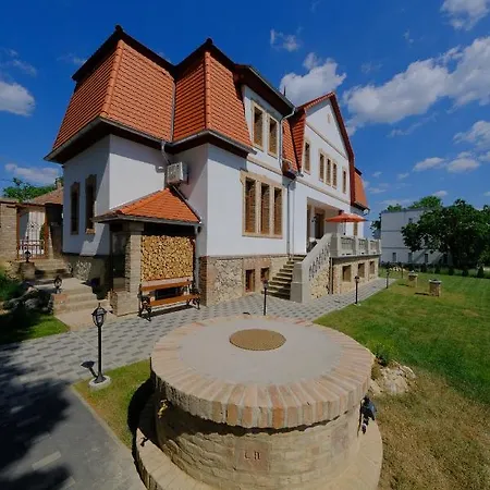 Bed & Breakfast Lauber Pecs